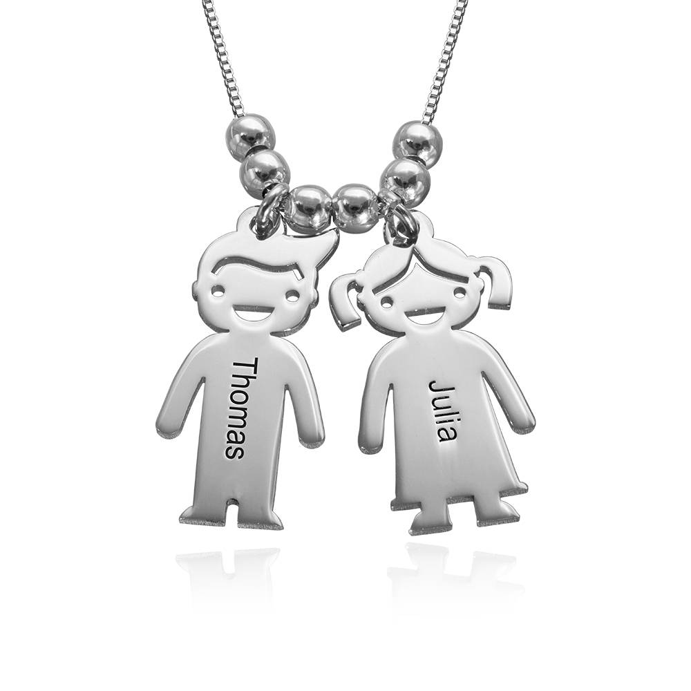Léa Family Name Necklace